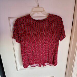 Round neck blouse with pattern